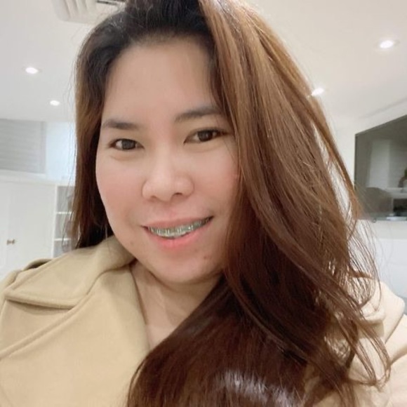 Profile Picture of Renzchai Bagasol (@issa_artsville) on Poshmark