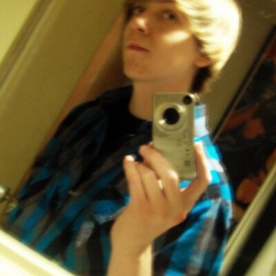 Profile Picture of Cameron Cramer (@remarcnoremac) on Twitter