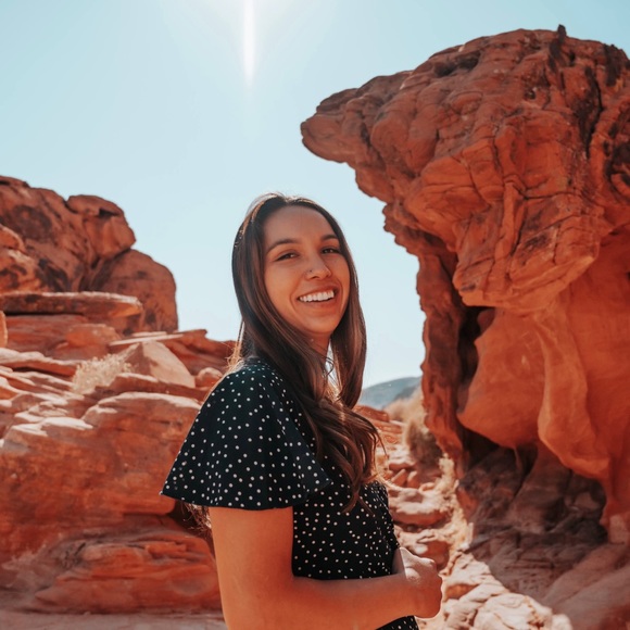 Profile Picture of Myranda Jestine (@myrandacloset) on Poshmark