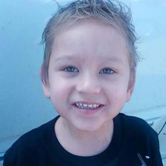 Tony Lozano - Poshmark Profile Picture of Tony Lozano (@tony1391) on Poshmark