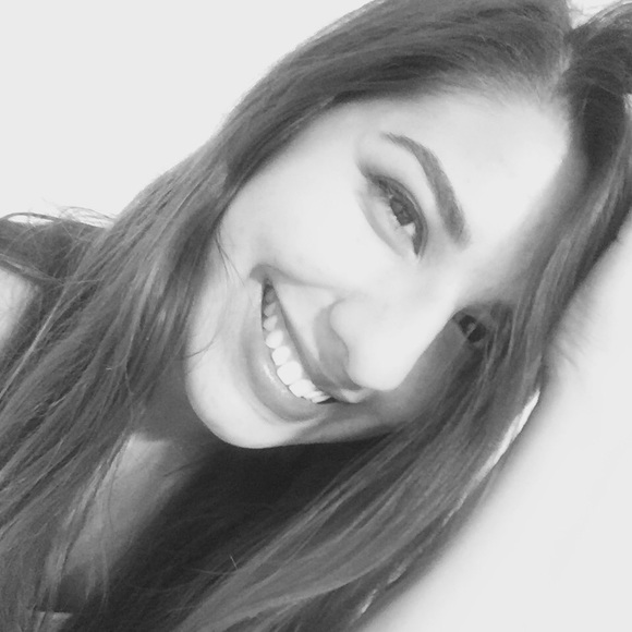 Profile Picture of Clarissa Gonzalez (@clari13) on Poshmark