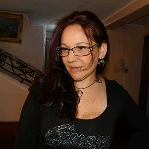 Profile Picture of Julia Osuna (@juliate3131) on Twitter