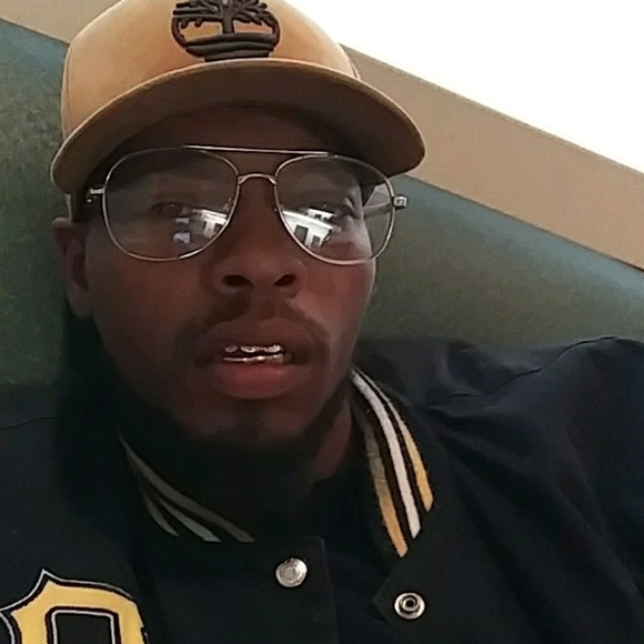 Profile Picture of Demarcus Lee (@hazely83) on Poshmark