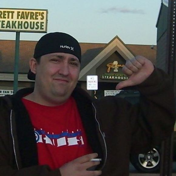 Profile Picture of Chris Rutledge (@crut79) on Poshmark