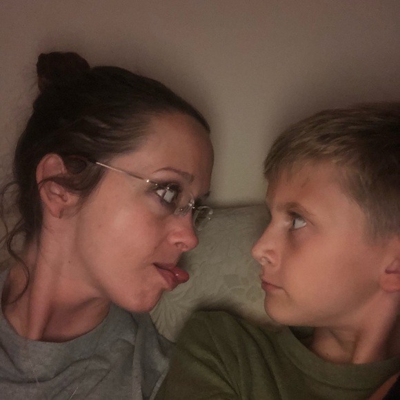 Profile Picture of Karianna Dellenback (@kmdellenback) on Poshmark