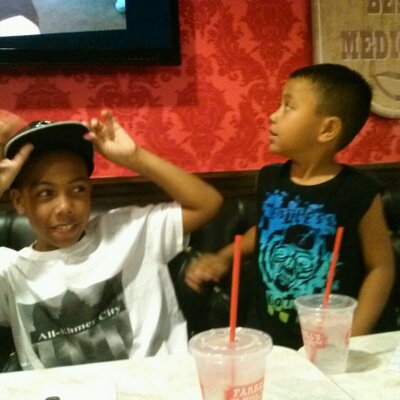 Profile Picture of Devon_Anthony_Mays (@CHARLAAAY_LIF3) on Twitter