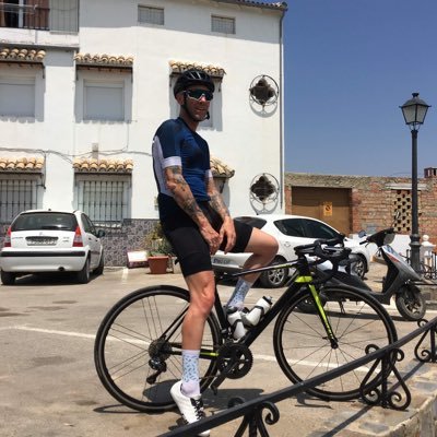 Profile Picture of Alan Bailey (@alanbailey23) on Twitter