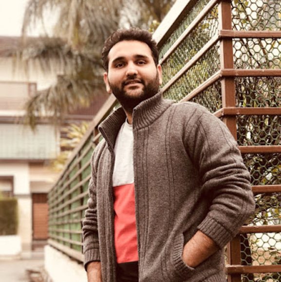Profile Picture of Gurbir Singh (@gurbirsingh862) on Poshmark