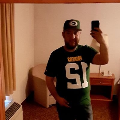 Profile Picture of Cesar Aguilar (@cesaraguilar10) on Twitter