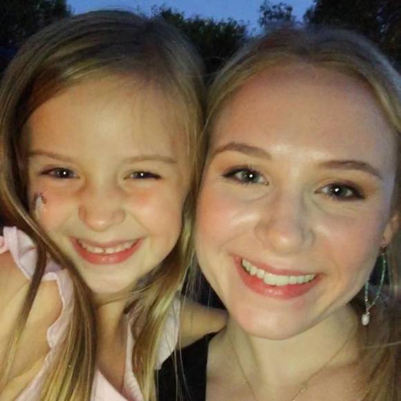 Profile Picture of Mandy Quaack (@xxmandymooxx) on Poshmark