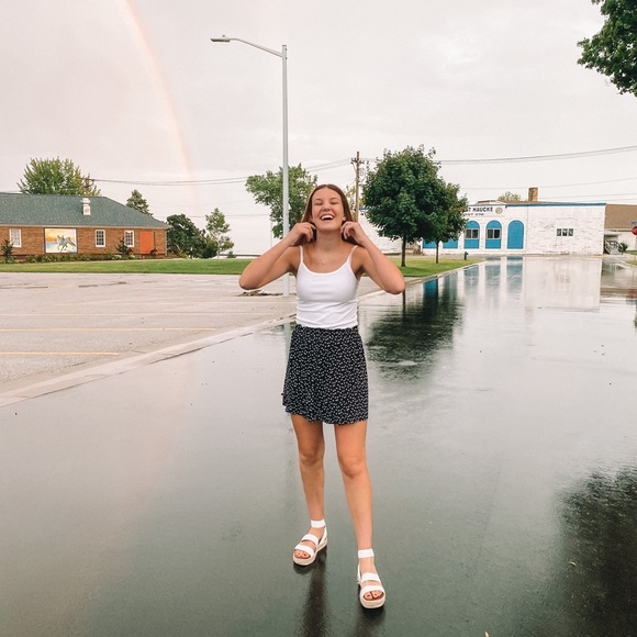 Profile Picture of Colleen Dachelet (@colleendachelet) on Poshmark