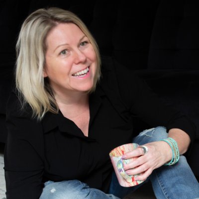 Profile Picture of Jennifer Schwarz (@JennMSchwarz) on Twitter