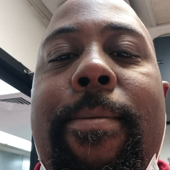 Profile Picture of Jemel Connors (@jemelconnors47) on Poshmark