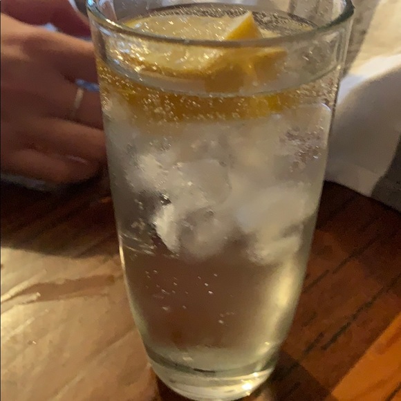 Profile Picture of Tracey Grosser (@traceygrosser) on Poshmark