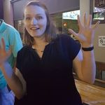 Profile Picture of Shelly Keith (@shellysseaoftrees) on Instagram