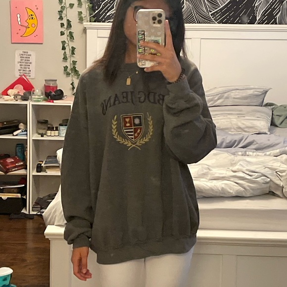 Profile Picture of Kayomi Shah (@kayomishah) on Poshmark