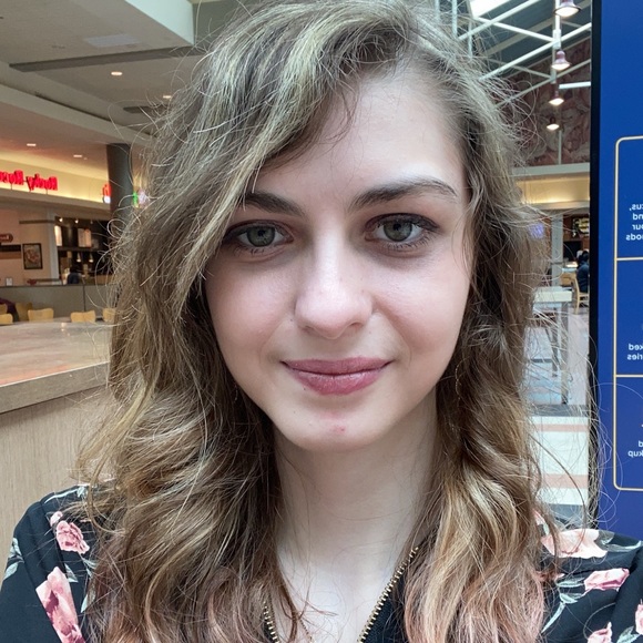 Profile Picture of Victoria Catarella (@victorianjewel) on Poshmark