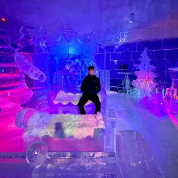 Profile Picture of Jay Khadder (@reddahkj) on Poshmark