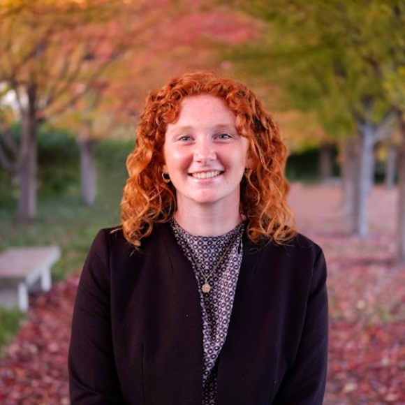 Profile Picture of Madison Singleton (@masingleton1) on Poshmark