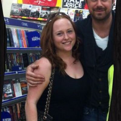 Profile Picture of Karen (@aprilcoco79) on Twitter