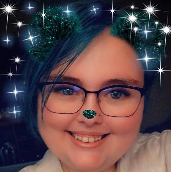 Profile Picture of Rebecca Allessio (@rebeccaa222) on Poshmark