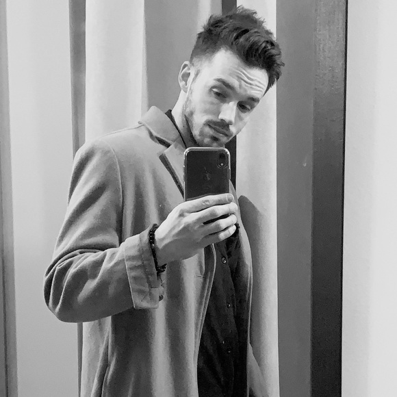 Profile Picture of Keith Humphrey (@khump91892) on Poshmark