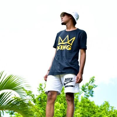 Profile Picture of Robert Osvaldo Pache (@Mousyflakes) on Twitter