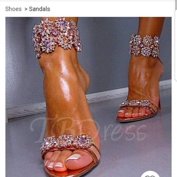 Profile Picture of Lynada Marotta (@lsmgirl) on Poshmark