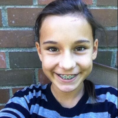 Profile Picture of Eleni Reid (@elenisusan) on Twitter