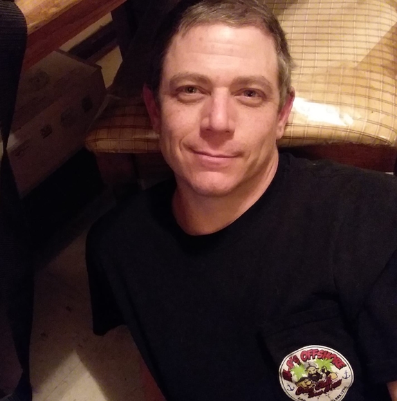 Profile Picture of Adam Hara (@adamhara) on Poshmark