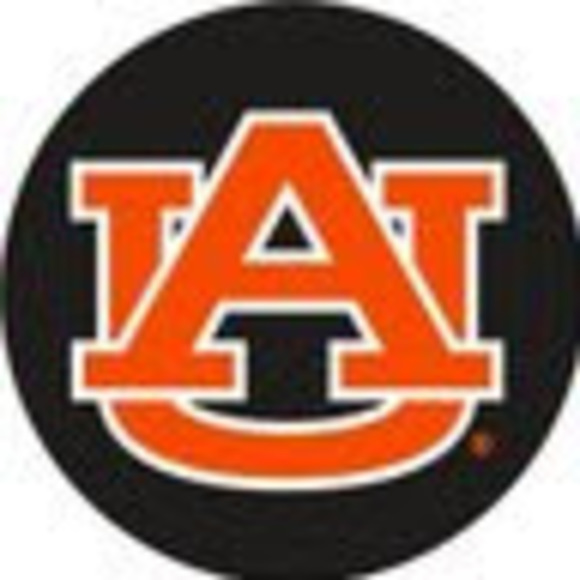 Profile Picture of Andrew Leak (@andrewleak) on Poshmark