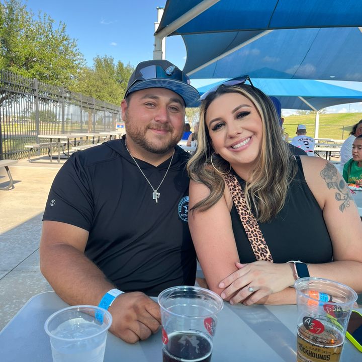 Profile Picture of Saul Cadena (@cadenatravelballlife) on Tiktok