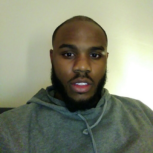 Profile Picture of Allante Bennett (@abennett6) on Poshmark