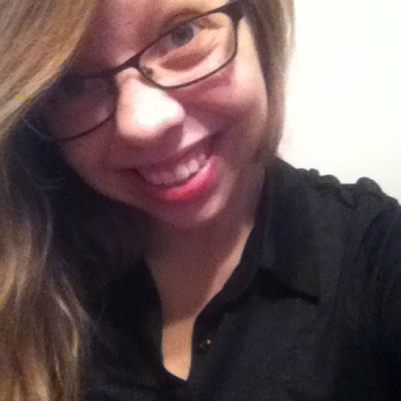 Profile Picture of Allison Mcdowell (@allisonm222) on Poshmark