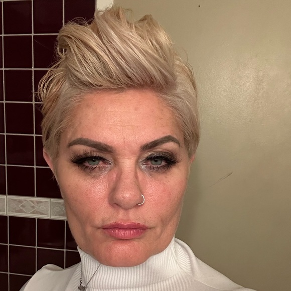 Profile Picture of Tonya Biggs (@tonyarbiggs) on Poshmark