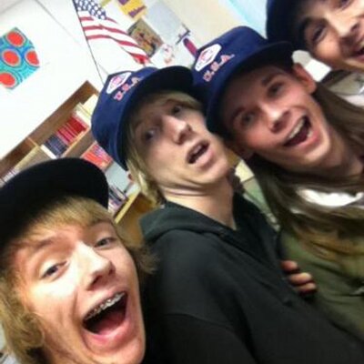 Profile Picture of Justin McDermott (@I_Cant_Hear_My_) on Twitter
