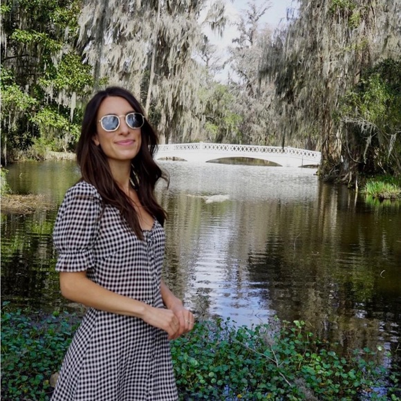 Profile Picture of Jillian Jaime (@jjaime42391) on Poshmark