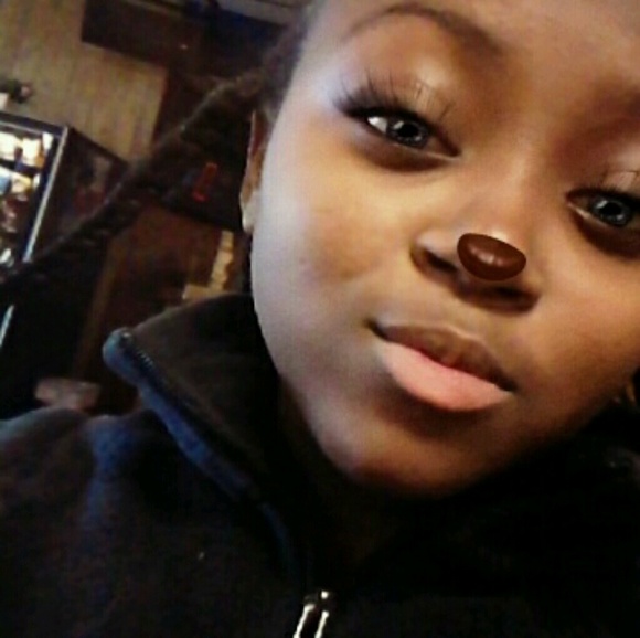 Profile Picture of Kristiana Mitchell (@babygirlkris) on Poshmark