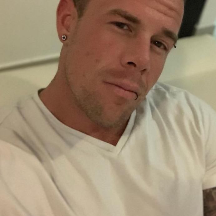 Profile Picture of darwinhudson8 (@darwinhudson8) on Tiktok