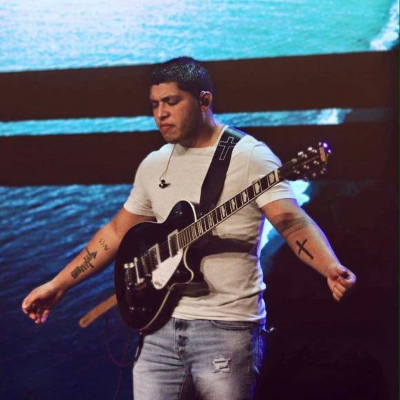 Profile Picture of Chris Pollard (@chrisgarza17) on Poshmark