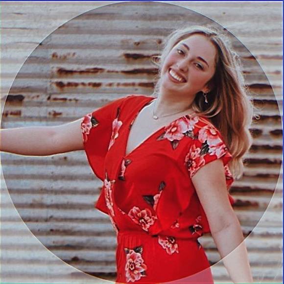 Profile Picture of Cayce Britton (@cb1313) on Poshmark