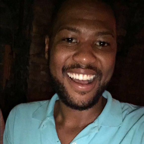 Profile Picture of Brandon Manning (@brandonm94) on Poshmark