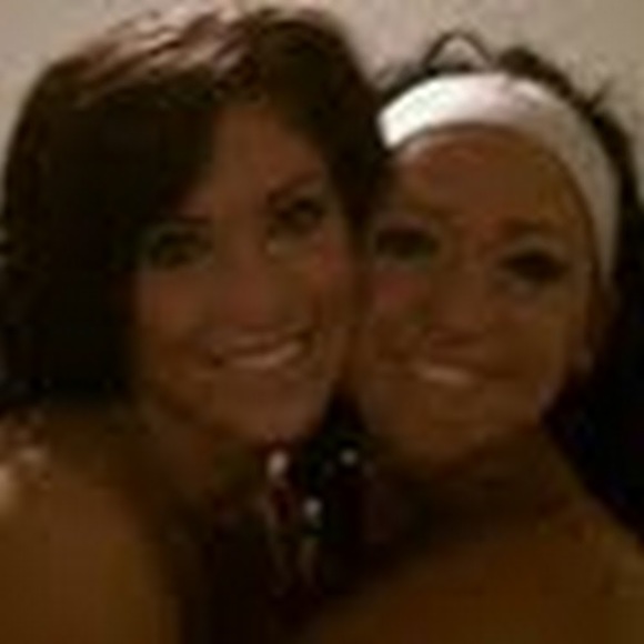 Profile Picture of Tamara Puckett (@tamtam3312) on Poshmark