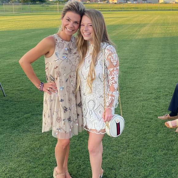 Profile Picture of Amber Simms (@ambersimms1) on Poshmark