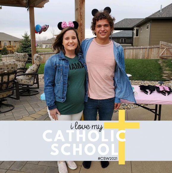 Profile Picture of Alexis Holbert (@akholbert) on Poshmark