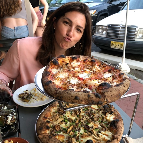 Profile Picture of Gillian Ratto (@gillianratto) on Poshmark