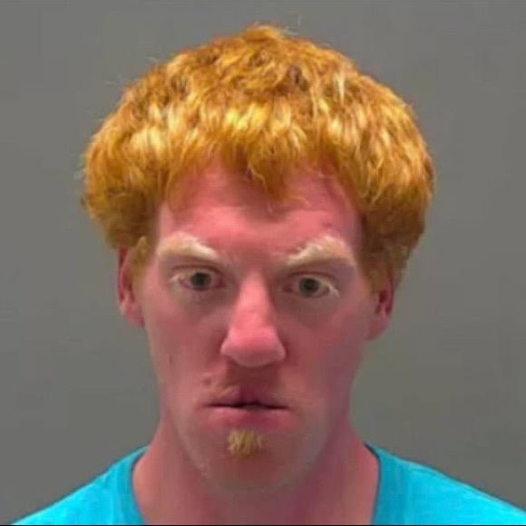 Profile Picture of Kevin Henry (@hitheredude736) on Poshmark