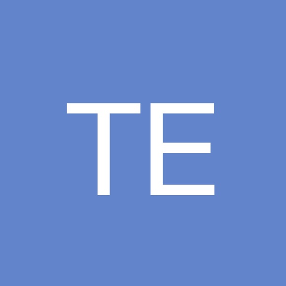 Profile Picture of Tressa Enterline (@donutmakememad) on Poshmark