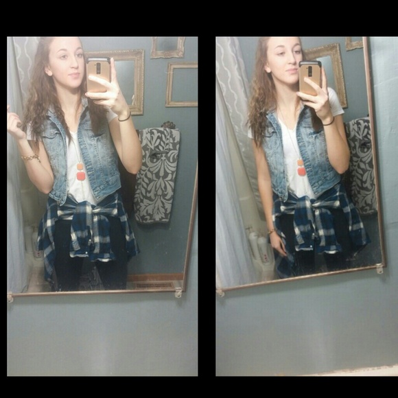 Profile Picture of Anna Schwint (@annnnna_17) on Poshmark