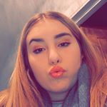 Profile Picture of Holly💗 (@holly_coombs__) on Instagram